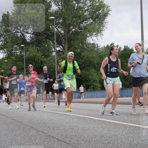 29.06.2025 - hella hamburg halbmarathon Luisa Fischer http://msf.ph/oto/8448740 29.06.2025 10:30:56 Kennedybrücke 4020, 1148, 4372, 14017, 33, 14021, 18256, 832, 15123, 1148, 1793, 4372, 5903, 7234, 8327 meine-sportfotos.de