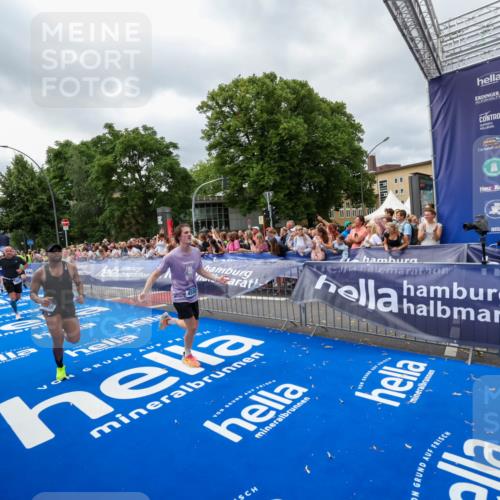 29.06.2025 - hella hamburg halbmarathon Zöllner http://msf.ph/oto/8448751 29.06.2025 10:58:29 Ziel 4550, 4767, 5347, 6138, 7476, 9485, 11808, 14355, 15434, 16531, 17415, 18266, 18891, 19166 meine-sportfotos.de
