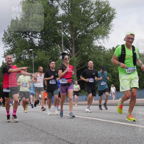 29.06.2025 - hella hamburg halbmarathon Luisa Fischer http://msf.ph/oto/8448769 29.06.2025 10:30:58 Kennedybrücke 14020, 1148, 13296, 4372, 14021, 15, 30, 18256, 8327, 15123, 1148, 1530, 1793, 4372, 5903, 7234, 8327 meine-sportfotos.de