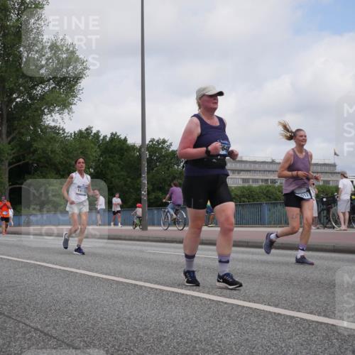 29.06.2025 - hella hamburg halbmarathon Luisa Fischer http://msf.ph/oto/8448885 29.06.2025 10:31:06 Kennedybrücke 14155, 641, 012, 1530, 5903 meine-sportfotos.de