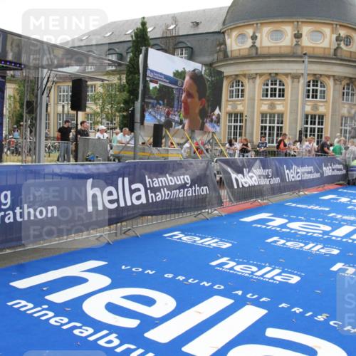 29.06.2025 - hella hamburg halbmarathon Michael Strokosch http://msf.ph/oto/8448923 29.06.2025 10:29:05 Ziel 10351, 16157, 18874, 19142 meine-sportfotos.de