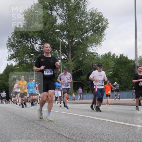 29.06.2025 - hella hamburg halbmarathon Luisa Fischer http://msf.ph/oto/8449020 29.06.2025 10:31:13 Kennedybrücke 5707, 9855, 18301, 15108, 7764, 11766, 1744, 13400, 19180, 195, 5285, 5707, 7667, 7764, 7980, 9855 meine-sportfotos.de