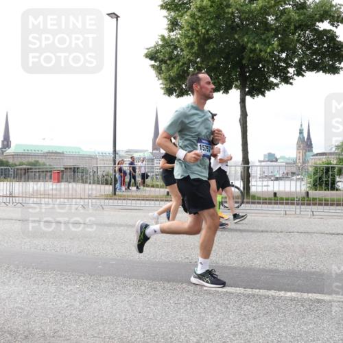 29.06.2025 - hella hamburg halbmarathon Lena Gebhardt http://msf.ph/oto/8449153 29.06.2025 10:30:36 Lombardsbrücke 15757, 1059, 1472, 1647, 2268, 2505, 2569, 2754, 2755, 2901, 3131, 3281, 3443, 3573, 4198, 4575, 4819, 6344, 6556, 6598, 6616, 7071, 7120, 9830, 10880, 11984, 12349, 12350, 12460, 12461, 12504, 12687, 12688, 12710, 13418, 14216, 14421, 14803, 15299, 15757, 15789, 15938, 16504, 16601, 16604, 16735, 16791, 16864, 18046, 18362, 18671, 18795, 18860 meine-sportfotos.de