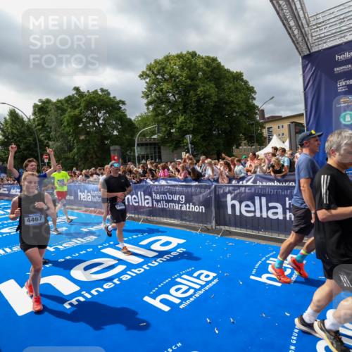29.06.2025 - hella hamburg halbmarathon Zöllner http://msf.ph/oto/8449373 29.06.2025 10:58:42 Ziel 1319, 2619, 2656, 2978, 3251, 4467, 6592, 6595, 7082, 7659, 8322, 10943, 11605, 11846, 12809, 12862, 13694, 15197, 16189, 18501, 18587 meine-sportfotos.de