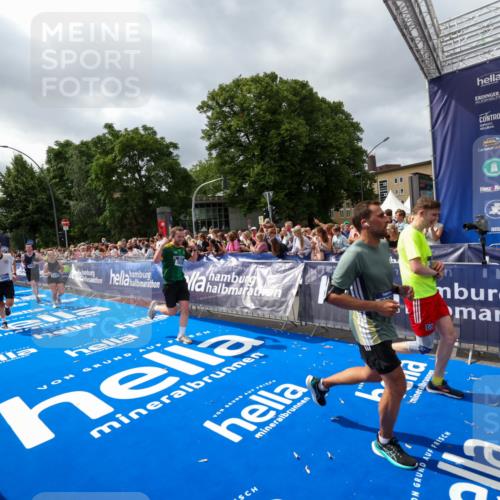 29.06.2025 - hella hamburg halbmarathon Zöllner http://msf.ph/oto/8449486 29.06.2025 10:58:44 Ziel 1319, 2619, 2656, 5675, 6592, 6595, 7659, 8322, 8929, 10943, 11605, 11846, 12862, 13512, 13694, 13880, 14266, 14902, 15197, 16189, 17839, 18501, 18587 meine-sportfotos.de
