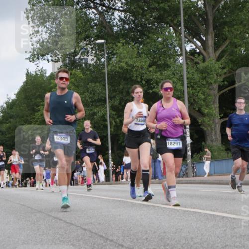 29.06.2025 - hella hamburg halbmarathon Luisa Fischer http://msf.ph/oto/8449523 29.06.2025 10:31:38 Kennedybrücke 12842, 11692, 6345, 9654, 13568, 18291, 4834, 5604, 6259, 6345, 9642, 9653, 9654, 9716 meine-sportfotos.de