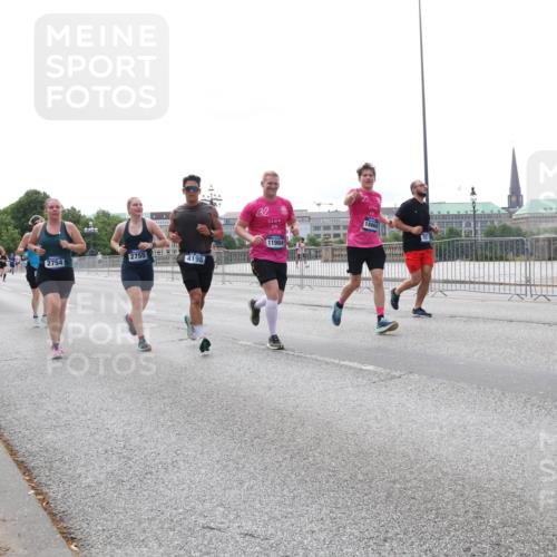 29.06.2025 - hella hamburg halbmarathon Lena Gebhardt http://msf.ph/oto/8449670 29.06.2025 10:30:44 Lombardsbrücke 2754, 2755, 4198, 32, 11984, 1059, 1472, 1647, 2097, 2268, 2505, 2569, 2754, 2755, 2901, 3131, 3281, 4198, 4575, 4819, 6344, 6556, 6620, 7071, 7120, 7351, 8757, 9576, 9830, 10880, 10989, 11981, 11984, 12349, 12350, 12384, 12460, 12461, 12687, 12688, 13418, 14095, 14216, 14421, 14803, 15299, 15466, 15757, 15789, 15938, 16504, 16791, 16864, 17742, 17966, 18362, 18671, 18795, 18860, 19052 meine-sportfotos.de