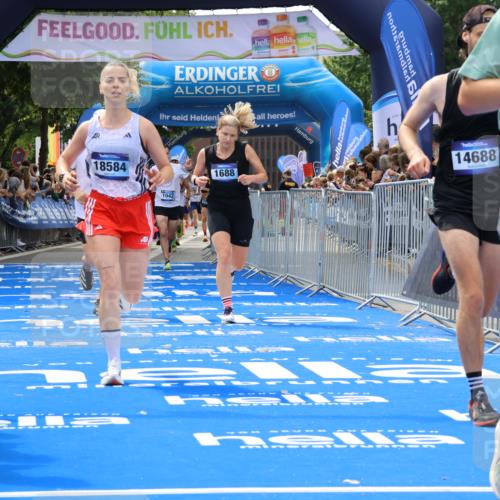 29.06.2025 - hella hamburg halbmarathon Strokosch-Dieckow http://msf.ph/oto/8449724 29.06.2025 10:38:16 Ziel 1042, 1688, 2849, 3431, 5091, 6095, 7110, 7743, 8002, 14688, 18584, 18761, 18986 meine-sportfotos.de