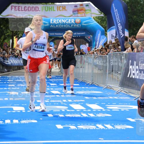 29.06.2025 - hella hamburg halbmarathon Strokosch-Dieckow http://msf.ph/oto/8449777 29.06.2025 10:38:16 Ziel 1042, 1688, 2849, 3431, 5091, 6095, 7110, 7743, 8002, 14688, 18584, 18761, 18986 meine-sportfotos.de