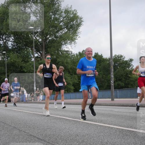 29.06.2025 - hella hamburg halbmarathon Luisa Fischer http://msf.ph/oto/8449793 29.06.2025 10:31:50 Kennedybrücke 12442, 416, 18032, 3731, 2088, 7169, 2688, 3731, 4161, 5718, 7169, 8056 meine-sportfotos.de