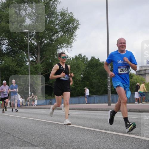 29.06.2025 - hella hamburg halbmarathon Luisa Fischer http://msf.ph/oto/8449804 29.06.2025 10:31:51 Kennedybrücke 12442, 8032, 2688, 2688, 3731, 4161, 5718, 7169, 8056, 10434, 10808 meine-sportfotos.de