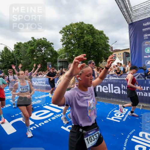 29.06.2025 - hella hamburg halbmarathon Zöllner http://msf.ph/oto/8449918 29.06.2025 10:58:50 Ziel 1319, 2488, 2656, 2840, 3859, 5277, 5675, 6720, 8807, 8929, 10268, 10539, 10943, 11605, 11846, 13512, 13880, 14266, 14902, 14965, 16189, 17405, 17630, 17839, 18232, 18954 meine-sportfotos.de