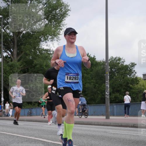 29.06.2025 - hella hamburg halbmarathon Luisa Fischer http://msf.ph/oto/8449941 29.06.2025 10:32:00 Kennedybrücke 15952, 18293, 15955, 4161, 5718, 8056, 10434, 10808 meine-sportfotos.de