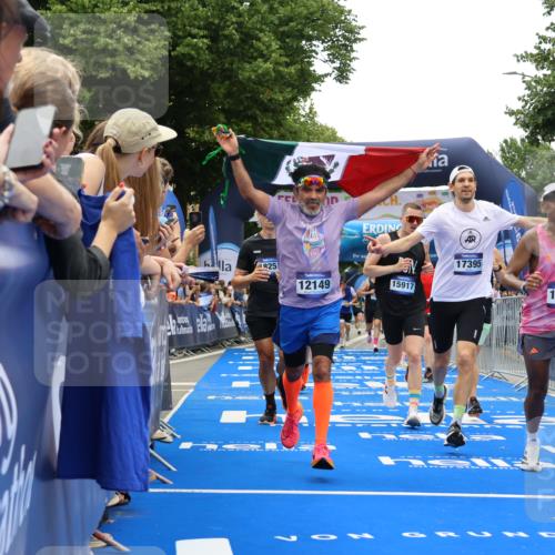 29.06.2025 - hella hamburg halbmarathon Strokosch-Dieckow http://msf.ph/oto/8449966 29.06.2025 10:48:30 Ziel 1163, 1176, 2213, 3747, 4553, 5362, 5421, 6081, 9262, 9538, 10000, 10859, 10860, 11451, 11579, 12149, 12549, 12690, 12840, 13962, 14033, 14990, 15573, 15808, 15917, 17395, 17855, 18251, 18790, 18815, 18923 meine-sportfotos.de