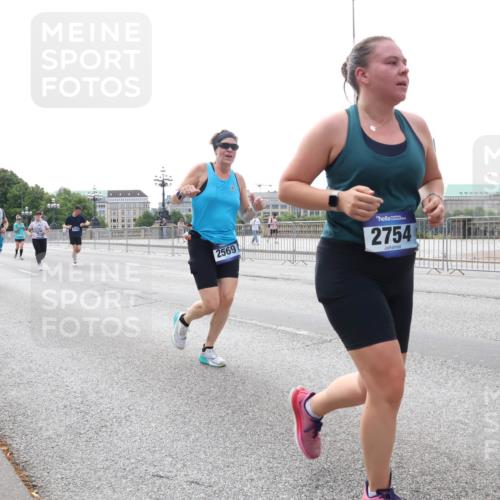 29.06.2025 - hella hamburg halbmarathon Lena Gebhardt http://msf.ph/oto/8450013 29.06.2025 10:30:46 Lombardsbrücke 14216, 2569, 2754, 1059, 1472, 1647, 2097, 2268, 2505, 2569, 2754, 2755, 2901, 3131, 3281, 4198, 4575, 4819, 6344, 6556, 6620, 7071, 7120, 7351, 8757, 9576, 9830, 10880, 10989, 11981, 11984, 12349, 12350, 12384, 12460, 12461, 12687, 12688, 14095, 14216, 14421, 14803, 15299, 15466, 15757, 15789, 15938, 16504, 16791, 16864, 17742, 17966, 18362, 18795, 18860, 19052 meine-sportfotos.de