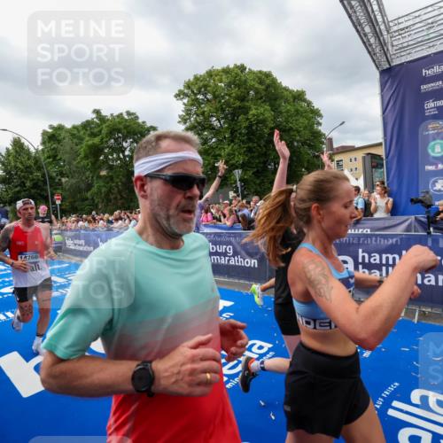 29.06.2025 - hella hamburg halbmarathon Zöllner http://msf.ph/oto/8450014 29.06.2025 10:58:51 Ziel 2159, 2488, 2656, 2840, 3859, 5277, 5675, 6720, 8807, 8929, 10268, 10539, 10943, 11605, 11846, 13512, 13880, 14266, 14902, 14965, 17405, 17630, 17839, 18232, 18954 meine-sportfotos.de