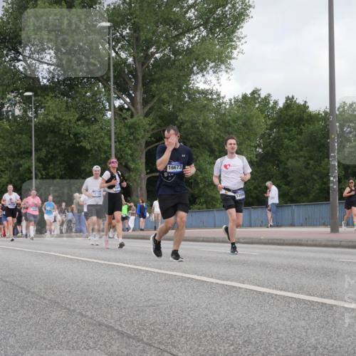 29.06.2025 - hella hamburg halbmarathon Luisa Fischer http://msf.ph/oto/8450140 29.06.2025 10:32:07 Kennedybrücke 16125, 584, 16673, 13090, 2010, 3179, 4373, 5847 meine-sportfotos.de