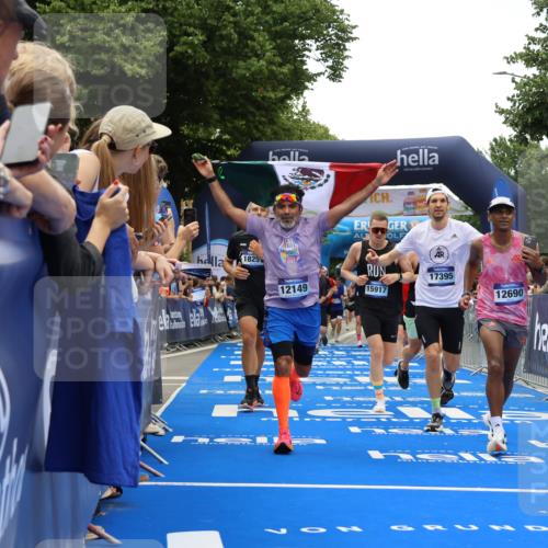 29.06.2025 - hella hamburg halbmarathon Strokosch-Dieckow http://msf.ph/oto/8450237 29.06.2025 10:48:29 Ziel 1163, 1176, 2213, 3747, 5362, 5421, 5528, 6081, 6923, 8216, 9262, 10000, 10860, 11451, 11579, 12149, 12549, 12690, 12840, 13962, 14033, 14990, 15573, 15808, 15917, 17395, 17855, 18251, 18790, 18815, 18923 meine-sportfotos.de