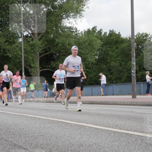 29.06.2025 - hella hamburg halbmarathon Luisa Fischer http://msf.ph/oto/8450261 29.06.2025 10:32:10 Kennedybrücke 11989, 12958, 6632, 11249, 4373, 16125, 10, 584, 2010, 3179, 3717, 4373, 5167, 5847, 6632 meine-sportfotos.de