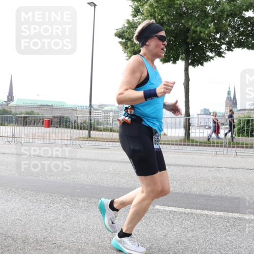 29.06.2025 - hella hamburg halbmarathon Lena Gebhardt http://msf.ph/oto/8450279 29.06.2025 10:30:47 Lombardsbrücke 69, 1059, 1472, 1647, 2097, 2268, 2505, 2569, 2754, 2755, 2901, 3131, 3281, 4198, 4575, 4819, 6344, 6556, 6620, 7071, 7120, 7351, 8757, 9576, 9830, 10880, 10989, 11981, 11984, 12350, 12384, 12460, 12461, 12687, 12688, 14095, 14216, 14421, 14803, 15299, 15466, 15589, 15757, 15789, 15938, 16504, 16791, 16864, 17742, 17966, 18362, 18795, 18860, 19052 meine-sportfotos.de
