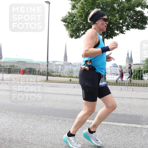 29.06.2025 - hella hamburg halbmarathon Lena Gebhardt http://msf.ph/oto/8450325 29.06.2025 10:30:47 Lombardsbrücke 60, 1059, 1472, 1647, 2097, 2268, 2505, 2569, 2754, 2755, 2901, 3131, 3281, 4198, 4575, 4819, 6344, 6556, 6620, 7071, 7120, 7351, 8757, 9576, 9830, 10880, 10989, 11981, 11984, 12350, 12384, 12460, 12461, 12687, 12688, 14095, 14216, 14421, 14803, 15299, 15466, 15589, 15757, 15789, 15938, 16504, 16791, 16864, 17742, 17966, 18362, 18795, 18860, 19052 meine-sportfotos.de