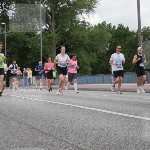 29.06.2025 - hella hamburg halbmarathon Luisa Fischer http://msf.ph/oto/8450358 29.06.2025 10:32:12 Kennedybrücke 11792, 11803, 9714, 1019, 3712, 12958, 4373, 6632, 2010, 1612, 2010, 3179, 3445, 3717, 4373, 5167, 5847, 6632, 9714, 10198 meine-sportfotos.de