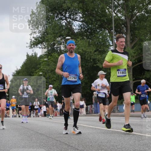 29.06.2025 - hella hamburg halbmarathon Luisa Fischer http://msf.ph/oto/8450457 29.06.2025 10:32:14 Kennedybrücke 3179, 3445, 16676, 11792, 10, 5167, 11803, 16643, 1, 371, 1557, 2010, 3179, 3445, 3717, 4373, 5167, 5847, 6632, 9714, 10198 meine-sportfotos.de