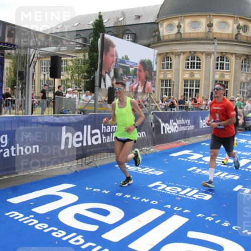 29.06.2025 - hella hamburg halbmarathon Michael Strokosch http://msf.ph/oto/8450458 29.06.2025 10:29:35 Ziel 2021, 2180, 6781, 8784, 9137, 10790, 16118, 17197, 18422, 18699, 19204 meine-sportfotos.de