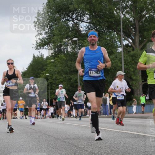 29.06.2025 - hella hamburg halbmarathon Luisa Fischer http://msf.ph/oto/8450477 29.06.2025 10:32:15 Kennedybrücke 3179, 3445, 16676, 11792, 9714, 5167, 11803, 1557, 2010, 3179, 3445, 3717, 4349, 4373, 5167, 5847, 6632, 9714, 10198 meine-sportfotos.de