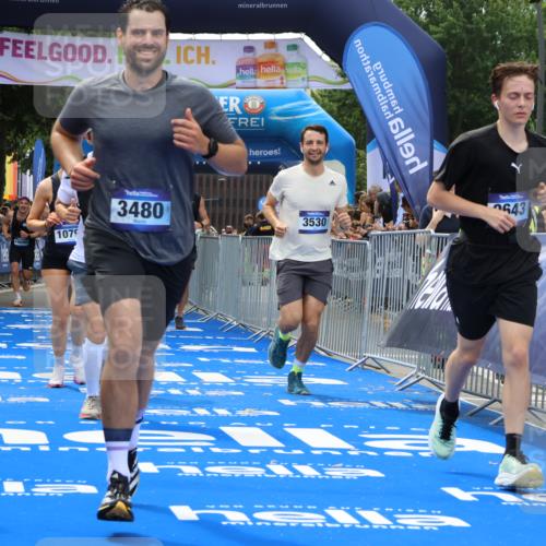 29.06.2025 - hella hamburg halbmarathon Strokosch-Dieckow http://msf.ph/oto/8450553 29.06.2025 10:37:55 Ziel 2404, 3480, 3530, 7229, 8091, 9643, 10793, 11049, 11952, 12915, 13148, 13900, 15303, 16698, 18103, 18529 meine-sportfotos.de