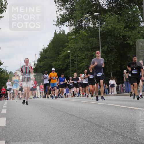 29.06.2025 - hella hamburg halbmarathon Luisa Fischer http://msf.ph/oto/8450568 29.06.2025 10:32:20 Kennedybrücke 4362, 12823, 11269, 16662, 7832, 17496, 4349, 28, 1667, 1557, 3179, 3445, 3717, 4349, 4373, 5167, 6285, 6632, 7832, 9714, 10198 meine-sportfotos.de