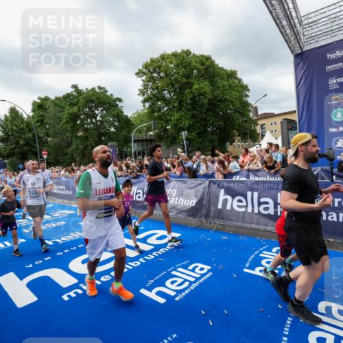 29.06.2025 - hella hamburg halbmarathon Zöllner http://msf.ph/oto/8450641 29.06.2025 10:58:58 Ziel 2159, 3859, 4632, 4833, 5885, 6438, 6860, 7223, 8807, 9156, 9353, 10268, 10518, 10788, 10915, 12734, 12735, 13654, 14673, 17531, 17810, 17931, 18180, 18833, 19002, 19003 meine-sportfotos.de