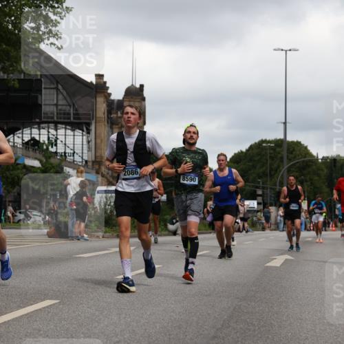 29.06.2025 - hella hamburg halbmarathon Yannick Fuchs http://msf.ph/oto/8450789 29.06.2025 10:55:39 20KM 1135, 1138, 2086, 2391, 2591, 3400, 4068, 5839, 5870, 6391, 7033, 7049, 7757, 8364, 8531, 8590, 9297, 9752, 9932, 10031, 10177, 10194, 10746, 11465, 12125, 12787, 13064, 13086, 13491, 13699, 14605, 14628, 15008, 15252, 15520, 15539, 15733, 16128, 16145, 16614, 18551 meine-sportfotos.de
