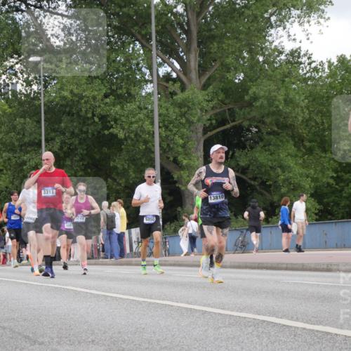 29.06.2025 - hella hamburg halbmarathon Luisa Fischer http://msf.ph/oto/8450867 29.06.2025 10:32:32 Kennedybrücke 1869, 1694, 13031, 3311, 0068, 4982, 5249, 5250, 13810, 50, 1518, 1694, 2699, 3311, 4362, 4395, 5249, 5250, 8560, 10068 meine-sportfotos.de
