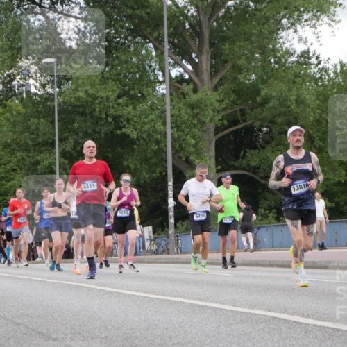 29.06.2025 - hella hamburg halbmarathon Luisa Fischer http://msf.ph/oto/8450899 29.06.2025 10:32:33 Kennedybrücke 3311, 5143, 10, 5249, 1303, 1694, 5250, 12780, 13810, 1518, 1694, 2699, 3311, 4362, 4395, 5249, 5250, 8560, 10068 meine-sportfotos.de
