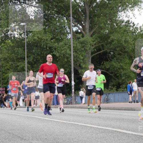 29.06.2025 - hella hamburg halbmarathon Luisa Fischer http://msf.ph/oto/8450916 29.06.2025 10:32:33 Kennedybrücke 15142, 1869, 1694, 3311, 5249, 5250, 12780, 10068, 13810, 1518, 1694, 2699, 3311, 4362, 4395, 5249, 5250, 8560, 10068 meine-sportfotos.de