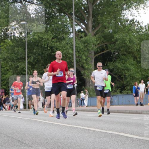 29.06.2025 - hella hamburg halbmarathon Luisa Fischer http://msf.ph/oto/8450928 29.06.2025 10:32:33 Kennedybrücke 311, 5249, 5250, 376, 13, 10068, 15143, 12780, 1694, 18691, 1381, 1518, 1694, 2699, 3311, 4362, 4395, 5249, 5250, 8560, 10068 meine-sportfotos.de