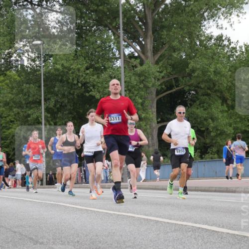 29.06.2025 - hella hamburg halbmarathon Luisa Fischer http://msf.ph/oto/8450937 29.06.2025 10:32:34 Kennedybrücke 1376, 5143, 1869, 1694, 10068, 3311, 49, 5250, 1518, 1694, 2699, 3311, 4362, 4395, 4700, 5249, 5250, 8560, 10068 meine-sportfotos.de