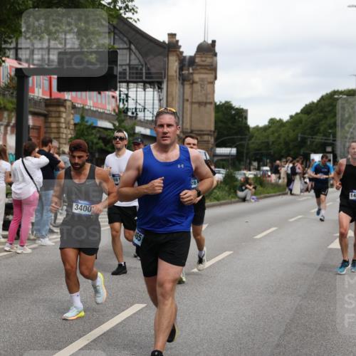 29.06.2025 - hella hamburg halbmarathon Yannick Fuchs http://msf.ph/oto/8450967 29.06.2025 10:55:43 20KM 1135, 1138, 1147, 2086, 2391, 2591, 3097, 3400, 4068, 4095, 5839, 5870, 6391, 7033, 7049, 7757, 8364, 8531, 8590, 9297, 9932, 10031, 10177, 10194, 10746, 11465, 12125, 12787, 13064, 13086, 13491, 13699, 13958, 14605, 14628, 15252, 15520, 15539, 15733, 15908, 16128, 16145, 18551, 18799 meine-sportfotos.de