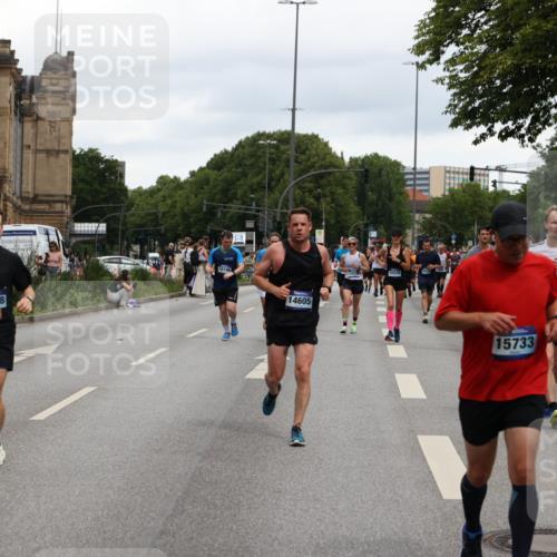 29.06.2025 - hella hamburg halbmarathon Yannick Fuchs http://msf.ph/oto/8451019 29.06.2025 10:55:43 20KM 1135, 1138, 1147, 2086, 2391, 2591, 3097, 3400, 4068, 4095, 5839, 5870, 6391, 7033, 7049, 7757, 8364, 8531, 8590, 9297, 9932, 10031, 10177, 10194, 10746, 11465, 12125, 12787, 13064, 13086, 13491, 13699, 13958, 14605, 14628, 15252, 15520, 15539, 15733, 15908, 16128, 16145, 18551, 18799 meine-sportfotos.de