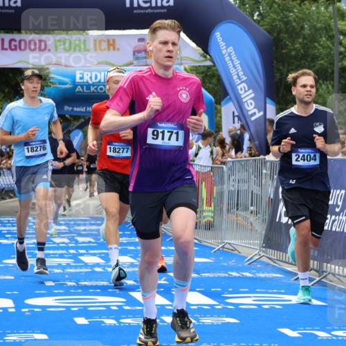 29.06.2025 - hella hamburg halbmarathon Strokosch-Dieckow http://msf.ph/oto/8451128 29.06.2025 10:37:48 Ziel 1505, 1615, 2196, 2404, 3480, 3530, 9171, 13148, 13595, 18103, 18276, 18277, 18529 meine-sportfotos.de