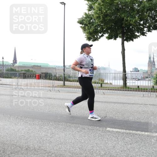 29.06.2025 - hella hamburg halbmarathon Lena Gebhardt http://msf.ph/oto/8451216 29.06.2025 10:30:53 Lombardsbrücke 6344, 1059, 1472, 1647, 1773, 2097, 2268, 2505, 2569, 2754, 2755, 3131, 3281, 4198, 4561, 4575, 4819, 6195, 6344, 6556, 6620, 6787, 7071, 7120, 7351, 8757, 9576, 9830, 10989, 11981, 11984, 11988, 12384, 12460, 12461, 12627, 12687, 12688, 14095, 14216, 14421, 14803, 15299, 15466, 15589, 15757, 15789, 16504, 16791, 16864, 17224, 17463, 17509, 17742, 17966, 18362, 18795, 18860, 19052, 19226 meine-sportfotos.de