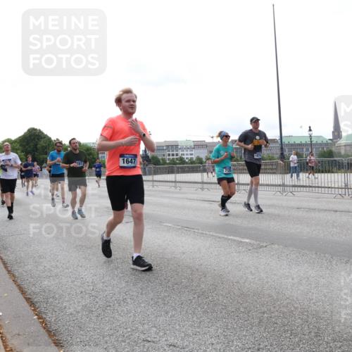 29.06.2025 - hella hamburg halbmarathon Lena Gebhardt http://msf.ph/oto/8451252 29.06.2025 10:30:53 Lombardsbrücke 1647, 1059, 1472, 1647, 1773, 2097, 2268, 2505, 2569, 2754, 2755, 3131, 3281, 4198, 4561, 4575, 4819, 6195, 6344, 6556, 6620, 6787, 7071, 7120, 7351, 8757, 9576, 9830, 10989, 11981, 11984, 11988, 12384, 12460, 12461, 12627, 12687, 12688, 14095, 14216, 14421, 14803, 15299, 15466, 15589, 15757, 15789, 16504, 16791, 16864, 17224, 17463, 17509, 17742, 17966, 18362, 18795, 18860, 19052, 19226 meine-sportfotos.de