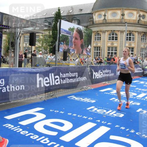 29.06.2025 - hella hamburg halbmarathon Michael Strokosch http://msf.ph/oto/8451253 29.06.2025 10:29:46 Ziel 7186, 13374, 16818 meine-sportfotos.de
