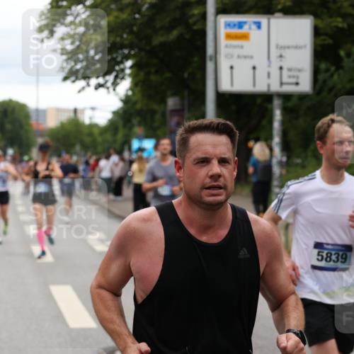 29.06.2025 - hella hamburg halbmarathon Yannick Fuchs http://msf.ph/oto/8451356 29.06.2025 10:55:46 20KM 1135, 1138, 1147, 1190, 2086, 2591, 3097, 3400, 4068, 4095, 5839, 5870, 6391, 7049, 8364, 8531, 8590, 9297, 10031, 10177, 10194, 10746, 11465, 12125, 12787, 13064, 13086, 13491, 13699, 13958, 14605, 14628, 15252, 15291, 15520, 15539, 15733, 15908, 16128, 16145, 18551, 18799, 18808 meine-sportfotos.de