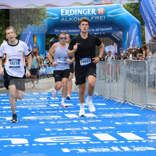 29.06.2025 - hella hamburg halbmarathon Strokosch-Dieckow http://msf.ph/oto/8451503 29.06.2025 10:37:34 Ziel 1290, 1505, 5042, 5791, 6047, 7831, 9914, 10451, 10922, 11106, 14934, 18193, 18216 meine-sportfotos.de