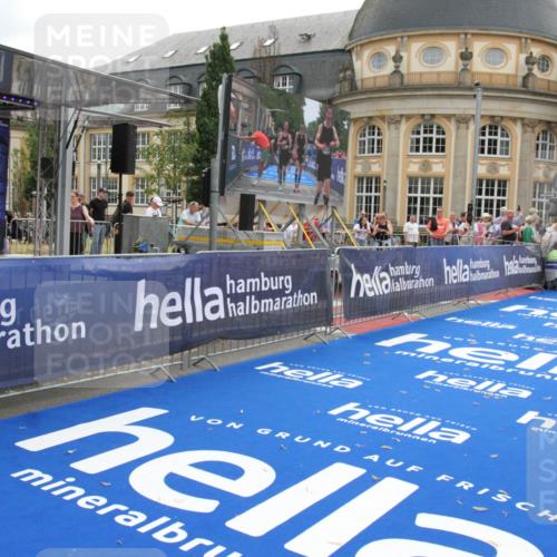 29.06.2025 - hella hamburg halbmarathon Michael Strokosch http://msf.ph/oto/8451784 29.06.2025 10:30:03 Ziel 2689, 3189, 5308, 8190, 9634, 10270, 15672, 17768 meine-sportfotos.de