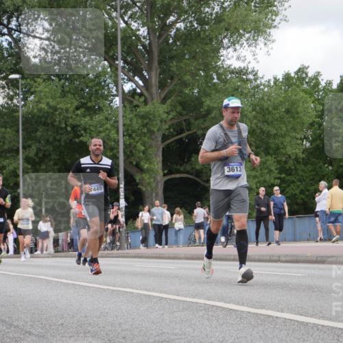 29.06.2025 - hella hamburg halbmarathon Luisa Fischer http://msf.ph/oto/8451841 29.06.2025 10:32:55 Kennedybrücke 10641, 16182, 3613, 449, 1192, 3613, 4580, 4982, 5322, 6418, 7449, 10162, 10641 meine-sportfotos.de
