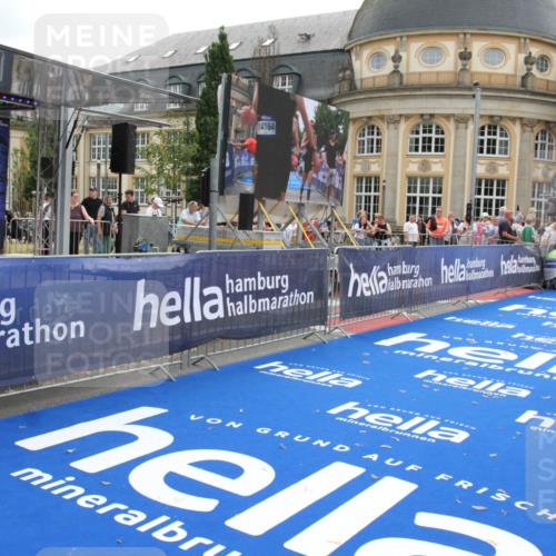 29.06.2025 - hella hamburg halbmarathon Michael Strokosch http://msf.ph/oto/8451849 29.06.2025 10:30:05 Ziel 2689, 3189, 5308, 8190, 9634, 10270, 12308, 15507, 15672, 17768 meine-sportfotos.de