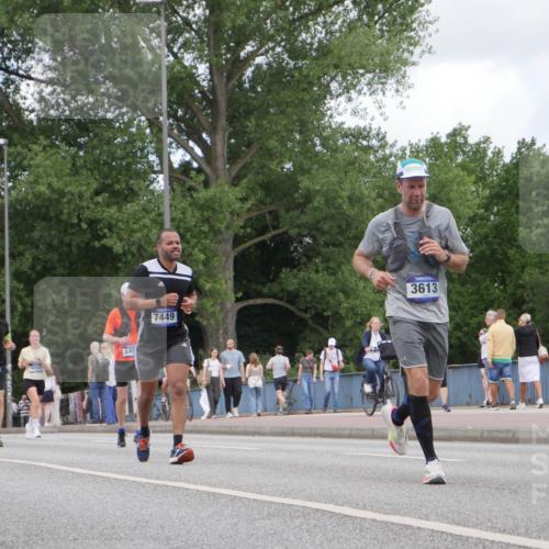 29.06.2025 - hella hamburg halbmarathon Luisa Fischer http://msf.ph/oto/8451868 29.06.2025 10:32:55 Kennedybrücke 1670, 10641, 16182, 641, 7449, 3613, 1192, 3613, 4580, 4982, 5322, 6418, 7449, 10162, 10641 meine-sportfotos.de